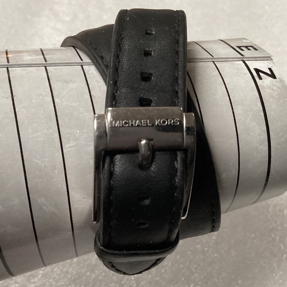 Michael Kors Mini Emery Silver Dial Black Leather Ladies Watch MK2359 - Picture 8 of 16